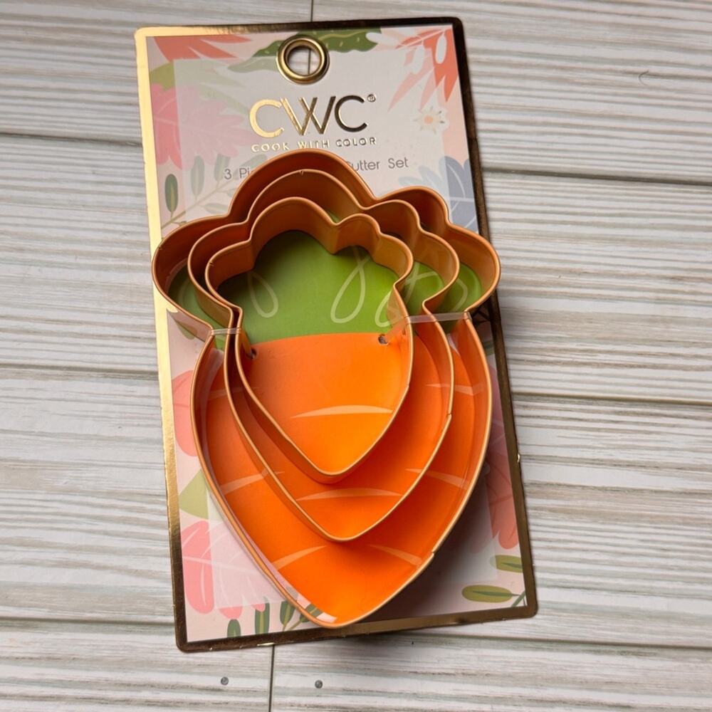 CWC Orange  Carrot Shape Three Piece Cookie Cutter Set